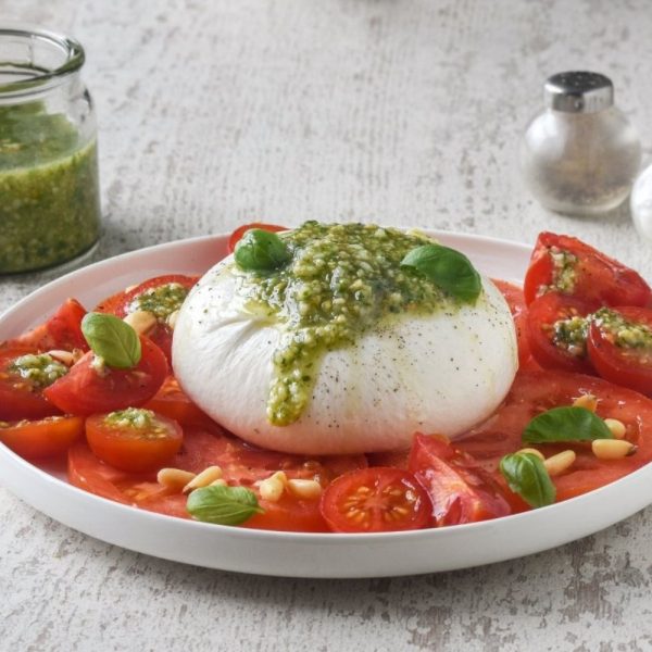 Ensalada de Burrata Vegetariana